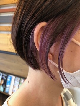 クワリ ピンクパープルイヤリングカラーのショートボブ☆