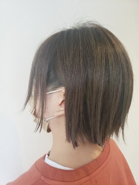 アローズ ステラプレイス店(HELLO'S) バレイヤージュ×ぱつっとボブ