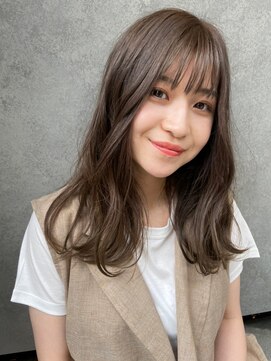 エヌ トーキョー(enu TOKYO) ふんわりウェーブで大人かわいいヘアに 外ハネロング