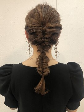 リーニュ(Ligne) ドレスヘア/編みおろし