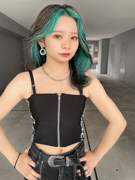 ジーナリア(Xena ria) 《袴田》韓国風、顔周りインナーカラー