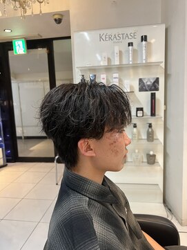 アイズ 海老名(AIZU) センターパート　無造作センターパート　センターパートウルフ