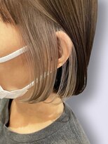 オナー(honor)&nbsp;大人かわいいストレート切りっぱなしインナーカラー耳掛け小顔