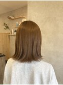 オリーブベージュカラー