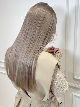 ヴァーディ オモテサンドウ(Vardy omotesando) ベージュヘア・ダブルカラー・ブロンド・ダブルカラー・ロング