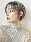 レイヤーボブハイライトブリーチレイヤーハイトーングレージュ