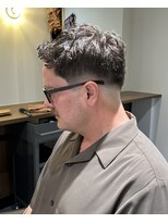 フリークバーバーショップ 河原町三条店(FREAK BARBER SHOP)&nbsp;無造作アップバングミドルフェード
