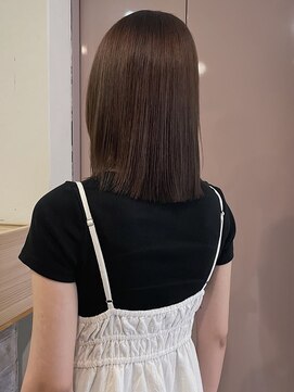 イルフレール(ill frere) ぱつっと 切りっぱなしボブ 暗髪 似合わせ 中津 梅田