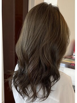 グロウ(GLOW) ふんわりロング