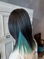 エスケープ トゥ ボナ(ESCAPE to bona.)&nbsp;ストレートボブに個性をプラス◎遊び心あるインナーカラー