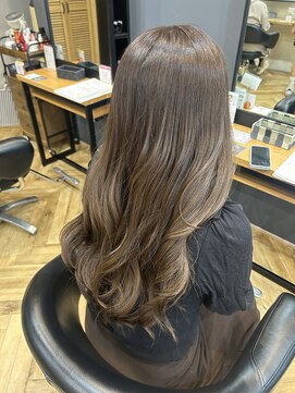 アルター(aL ter) グレージュ/暗めカラー/グランマッシュ/鎌取/市川いづみ