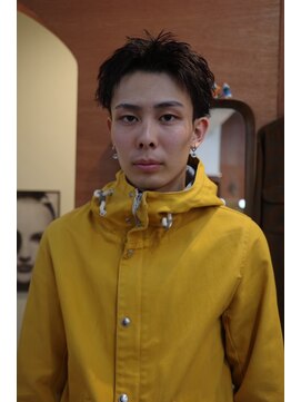 エディ(Edy) メンズスパイキーショートニュアンスパーマ刈り上げ眉毛カット