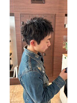 ブローチ(broche) スパイキーショート