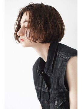 ピズム(PISM) リラックスフェミニン小顔ボブ/オリーブカラー