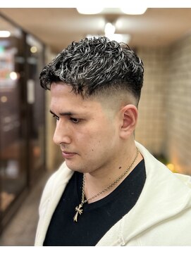 ヒロギンザ 新橋日比谷口店(HIRO GINZA) アップバングスキンフェード