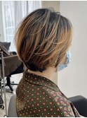 バレイヤージュ×ショートボブ