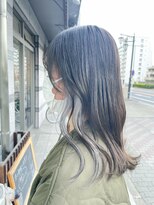 ミニム ヘアー(minim hair)&nbsp;【minim×岩田】インナーカラー×ホワイトシルバー