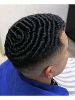 ニューオールド 三軒茶屋(NEW OLD)&nbsp;フェードカット＋アイロンパーマ(濡れパン)