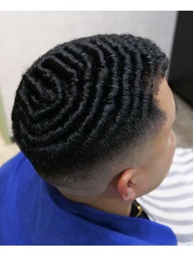 ニューオールド 三軒茶屋(NEW OLD) フェードカット＋アイロンパーマ(濡れパン)