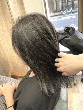 リベストバイジェービー 稲毛(li best. byjb) グレーベージュ/レイヤーロング/アッシュカラー【稲毛/稲毛駅】