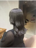 オリーブグレージュ