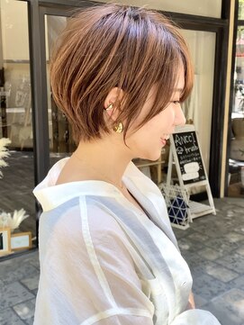 ビューシンサイバシ(VIEW SHINSAIBASHI) 前髪カット*イメチェンショートボブ*カーキグレージュ