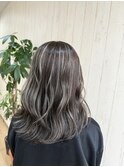 コントラストハイライト/モノトーンベージュ