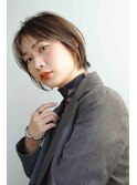 大人カジュアルボブで自然体の魅力をアピール