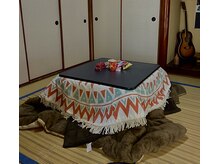 ルンルンケッケの雰囲気（四畳半の待合室◎漫画、ボードゲームあり！冬場はコタツが出現◎）