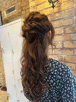 ムット(mutto)&nbsp;ハーフアップアレンジ