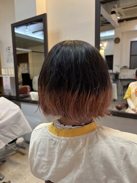 ミーテ(mi:te) 裾カラー×ピンクカラー