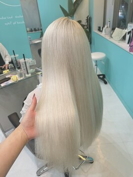 ユー イケブクロ(u Ikebukuro) ホワイトカラー