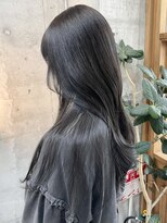 ラストーリア(La storia) レイヤースタイルで動きのあるヘアスタイルに♪