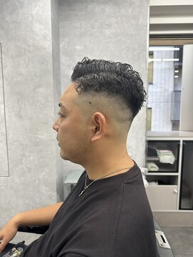 クロムトウキョウ ザ バーバー ネオン 新宿店(CHROM TOKYO the Barber ne/on) ラルフカール