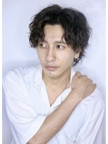 ステラ(STELLA)&nbsp;センターパート/毛流れパーマ/ニュアンスパーマ/フェザーパーマ