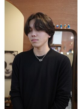 エディ(Edy) メンズセンターパートマッシュウルフカルマヘアニュアンスパーマ