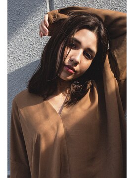 ハニーマスタード(HONEY MUSTARD) しっとりとした動きのあるウェットなミディアム