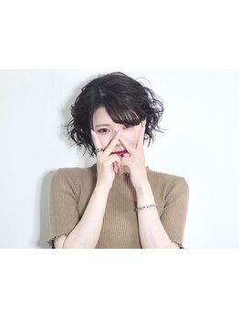 【毎日がきっと変わる。】[FORM]のショートヘアにはこだわりあり。上品さと自分らしさを兼ねそなえて。