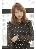ベージュ