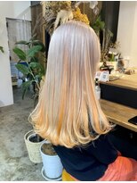 アルク(A.R.K)&nbsp;ホワイト×ペールオレンジ