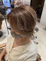 ココア グロウ(COCOA Glow) ショートウルフのハイトーンカラー