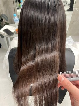 シャウルデッサントウキョウ 表参道(CHARLES DESSIN Tokyo) ナチュラルストレート