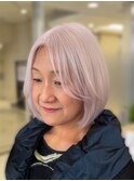 脱白髪染めグレイヘアショートボブ