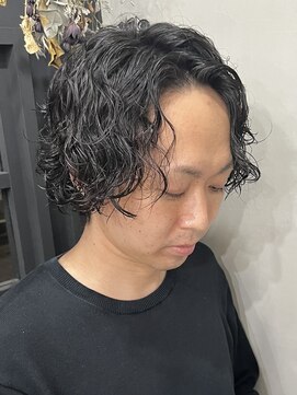 トリコ(ToricO) 波打ちパーマ/波打ちセンターパート/波巻きツイストスパイラル