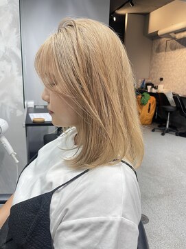 キリカ 新宿東口(KIRIKA) ブロンドカラー