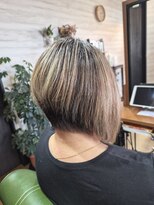 レック(REK)&nbsp;ハイライト　外国人風カットカラー