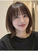 表参道白髪ぼかしハイライトミディアムボブアッシュグレー50代