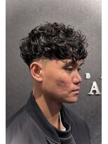 バーバークラシックス(BARBER CLASSICS) スペインカール/スキンフェード