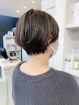 キャアリー(Caary) 福山市美容室Caary人気 大人っぽいオシャレ丸みショートヘア
