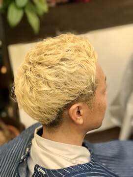 ヨダ理容室 ブリーチショート